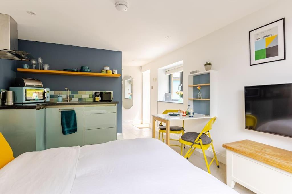 Ferienwohnung Cosy Cotswolds Retreat Near Bath & Castle Combe Chippenham  Exterior foto